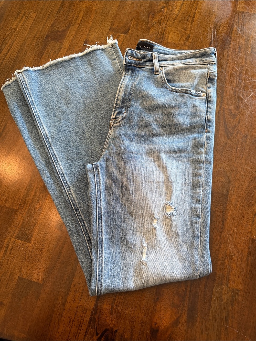 Risen Jeans, Med/Light Wash Women’s Distressed Jeans, Flare, Size 7/28